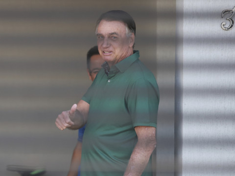 L'ex-président brésilien Bolsonaro condamné à 27 ans de prison