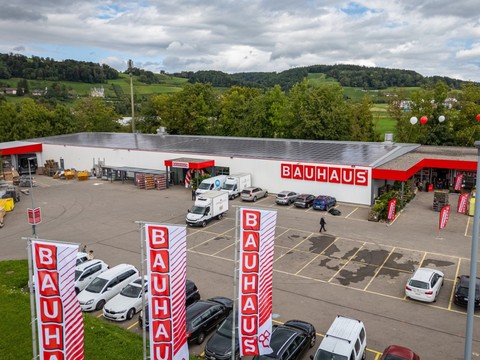 L'allemand Bauhaus s'installe dans les murs de deux Do it + Garden