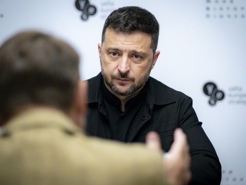 L'Ukraine veut plus de 100 milliards d'euros pour sa défense