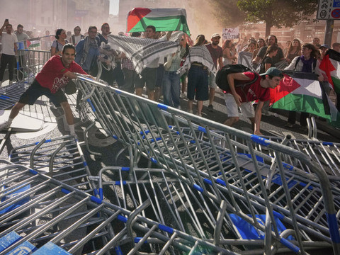 Plus de 100'000 manifestants propalestiniens réunis à Madrid