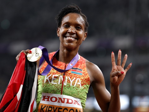 Mondiaux de Tokyo: Faith Kipyegon sacrée pour la 4e fois