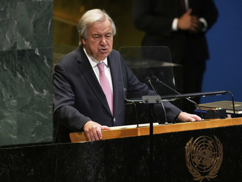 Le chef de l'ONU propose une réduction de 15% du budget 2026