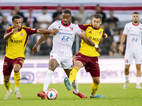 Servette enlève le derby du Rhône, Lausanne stoppe l'hémorragie