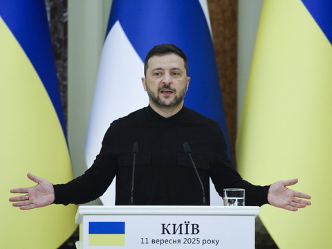 Zelensky revendique une contre-offensive réussie dans l'est