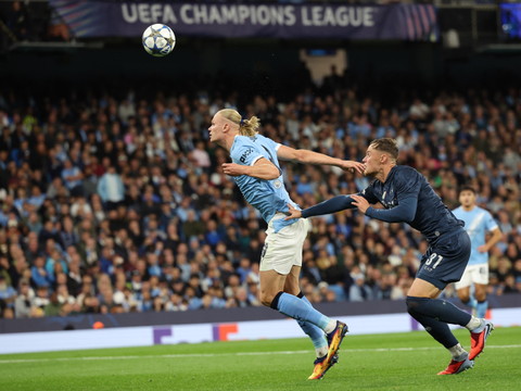 Ligue des champions: bon départ de Manchester City et Barcelone