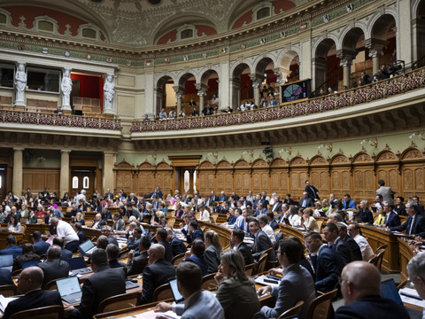 Energie: vers un droit de recours des organisations limité au niveau cantonal