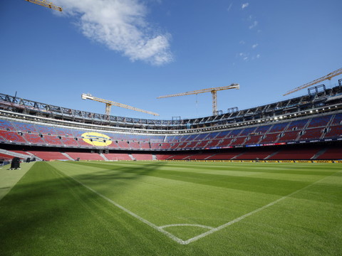 Le Camp Nou pas encore prêt à accueillir du public, selon la mairie