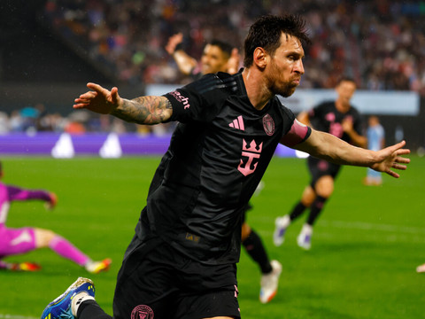 Messi qualifie Miami pour les play-off avec un doublé