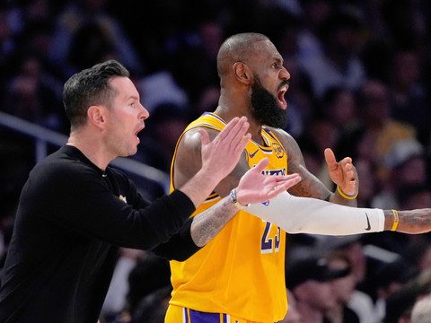 Les Lakers prolongent le contrat de leur coach JJ Redick