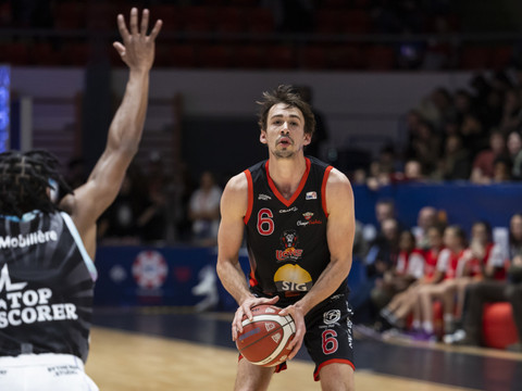 La stabilité genevoise face à de revanchards Fribourgeois