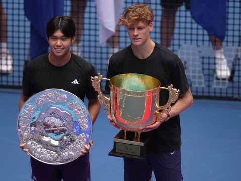 ATP 500 à Pékin: Sinner remporte son 21e titre