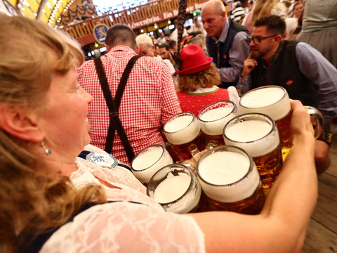 Oktoberfest à Munich interrompue après un incendie et une explosion
