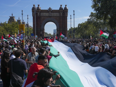Italie: marée humaine à Rome en soutien aux Palestiniens