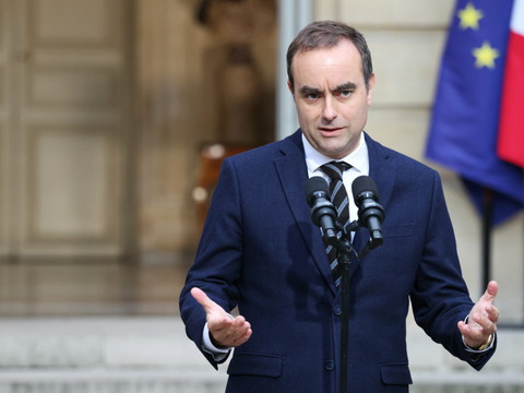 France: Mission de dernière chance pour Lecornu, démissionnaire