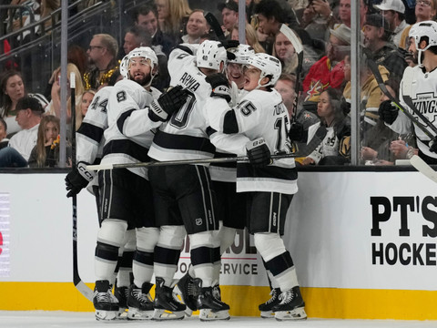 Les Kings renversent les Golden Knights