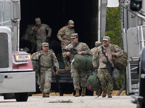 Gardes nationaux déployés à Chicago malgré l'opposition des élus