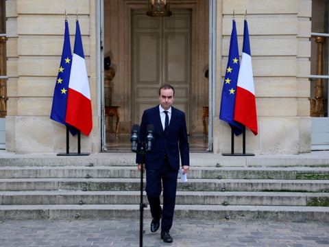 Lecornu face à la tâche redoutable de bâtir un gouvernement