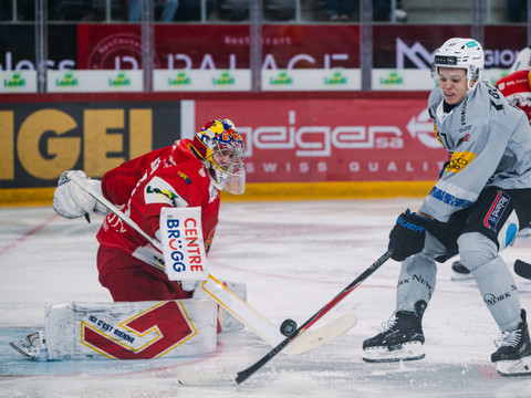 Bienne gagne encore en battant Fribourg