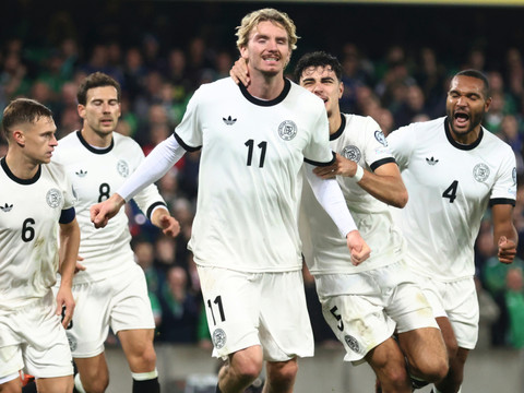 Qualifications Mondial 2026: succès allemand et nul français