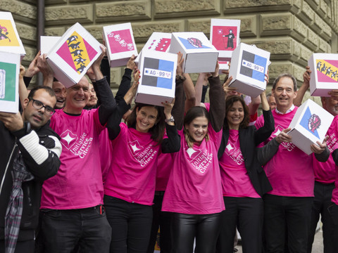 Un comité contre l'initiative pour un service citoyen