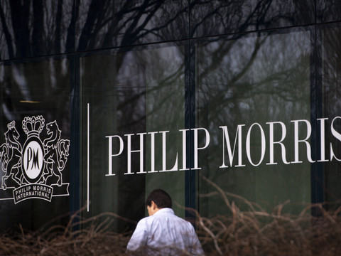 Philip Morris: enquête en Italie sur les cigarettes sans fumée