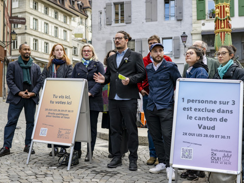 Une large coalition veut étendre le droit politique des étrangers