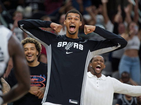 Les Spurs prolongent Wembanyama jusqu'en 2027