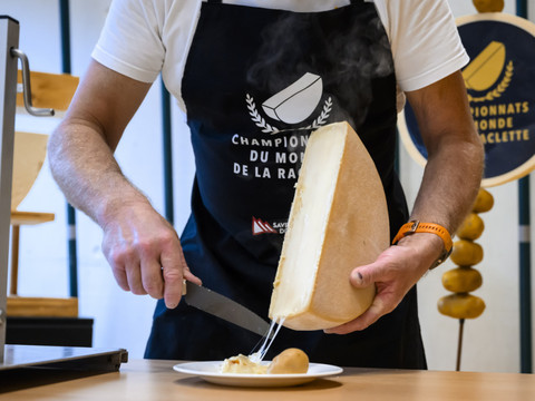 Championnats du Monde de la raclette: plus de 150 fromages en lice
