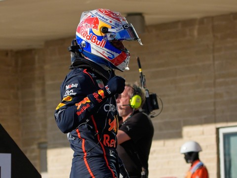 Verstappen décroche la pole position du sprint