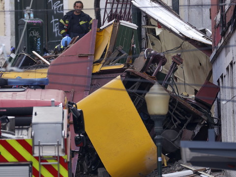 Accident de funiculaire à Lisbonne: le câble n'était pas aux normes