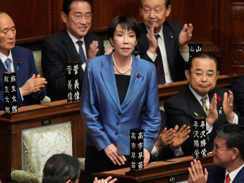 Une conservatrice nommée première femme Premier ministre du Japon
