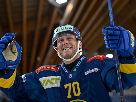 Enzo Corvi prolonge son contrat avec Davos