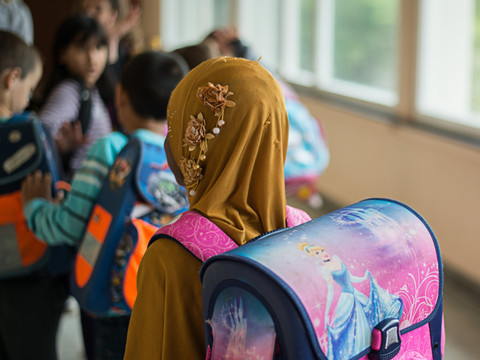 Le port du voile reste autorisé pour les enfants à l'école