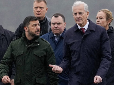 Tournée de Zelensky, sommet Trump-Poutine toujours d'actualité