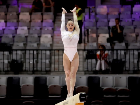 Bickel 16e, Melnikova titrée au concours général