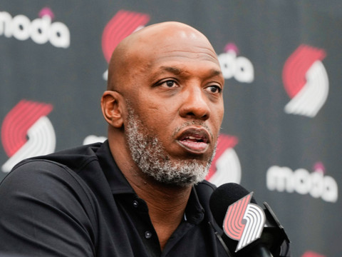 L'entraîneur de Portland Chauncy Billups sous les verrous