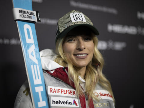 Coup d'envoi de la Coupe du monde féminine à Sölden