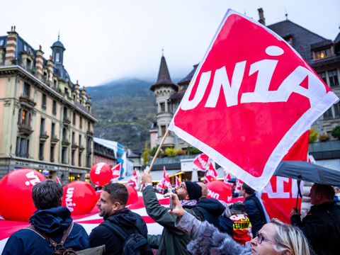 Unia: pas touche au congé du dimanche
