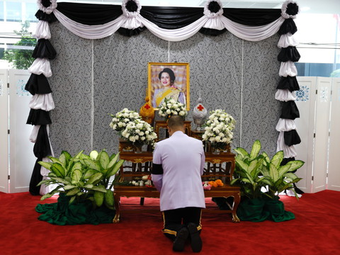 Thaïlande: une année de deuil après le décès de la reine mère