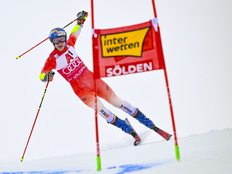 1re manche: Odermatt en tête, Schwarz à 0''01