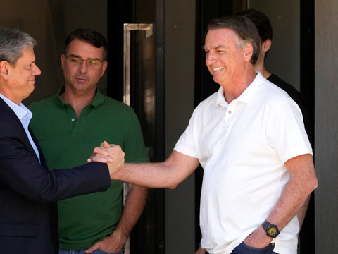 Brésil: Bolsonaro fait appel de sa condamnation à 27 ans de prison