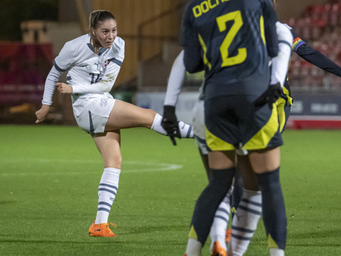 Deux buts magnifiques pour les Romandes