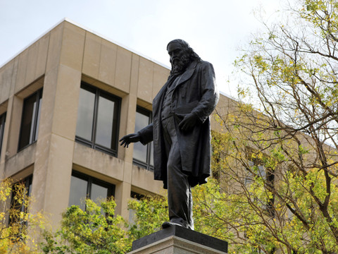 La statue d'un général sudiste réinstallée à Washington