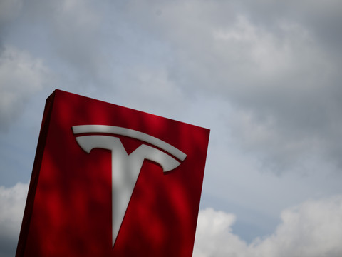 Suède: après 2 ans de grève chez Tesla, un syndicat n'abdique pas