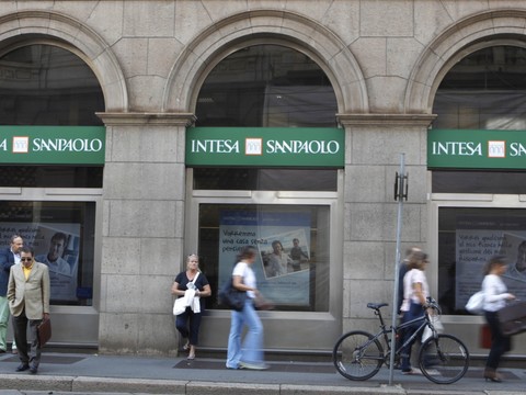 Intesa Sanpaolo: bénéfice net en baisse de 1,2% au 3e trimestre