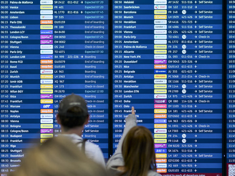 Alerte aux drones à l'aéroport de Berlin: vols suspendus 2 heures