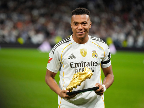 Mbappé toujours plus haut