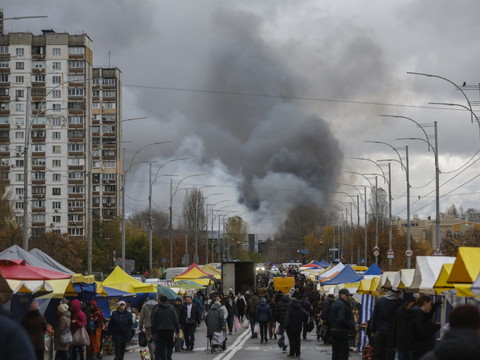 Une frappe russe fait 6 morts - Kiev frappe un port de la mer Noire