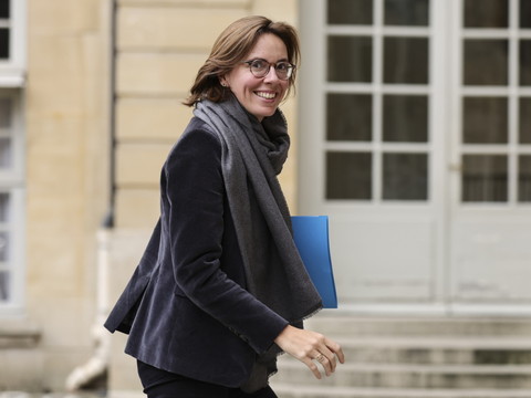 France: le budget de l'Etat en pause