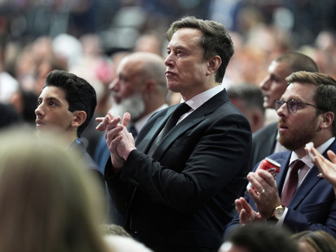 Tesla: le fonds souverain norvégien contre la rémunération de Musk